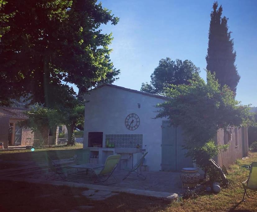 Bastide Provencale De Charme A La Cote D'Azur Villa Калиан Екстериор снимка